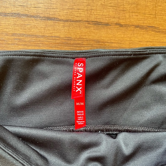 Spanx Faux Leather Leggings - Picture 8 of 9
